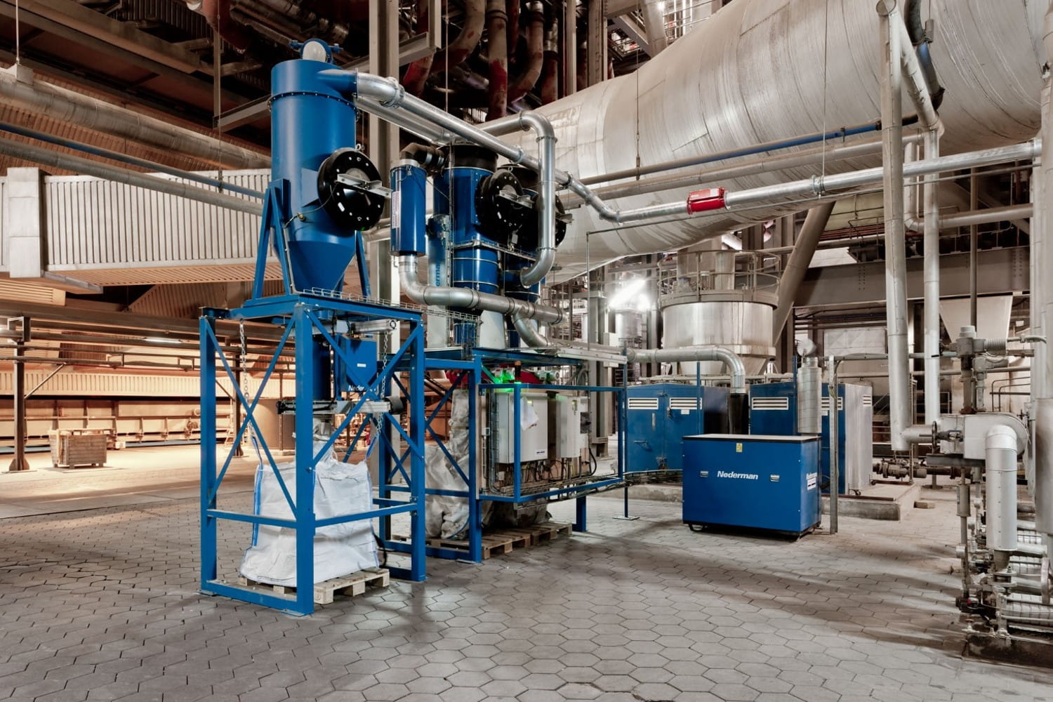 Décharge de pression sans flamme dans les systèmes de filtres antidéflagrants pour usage intérieur