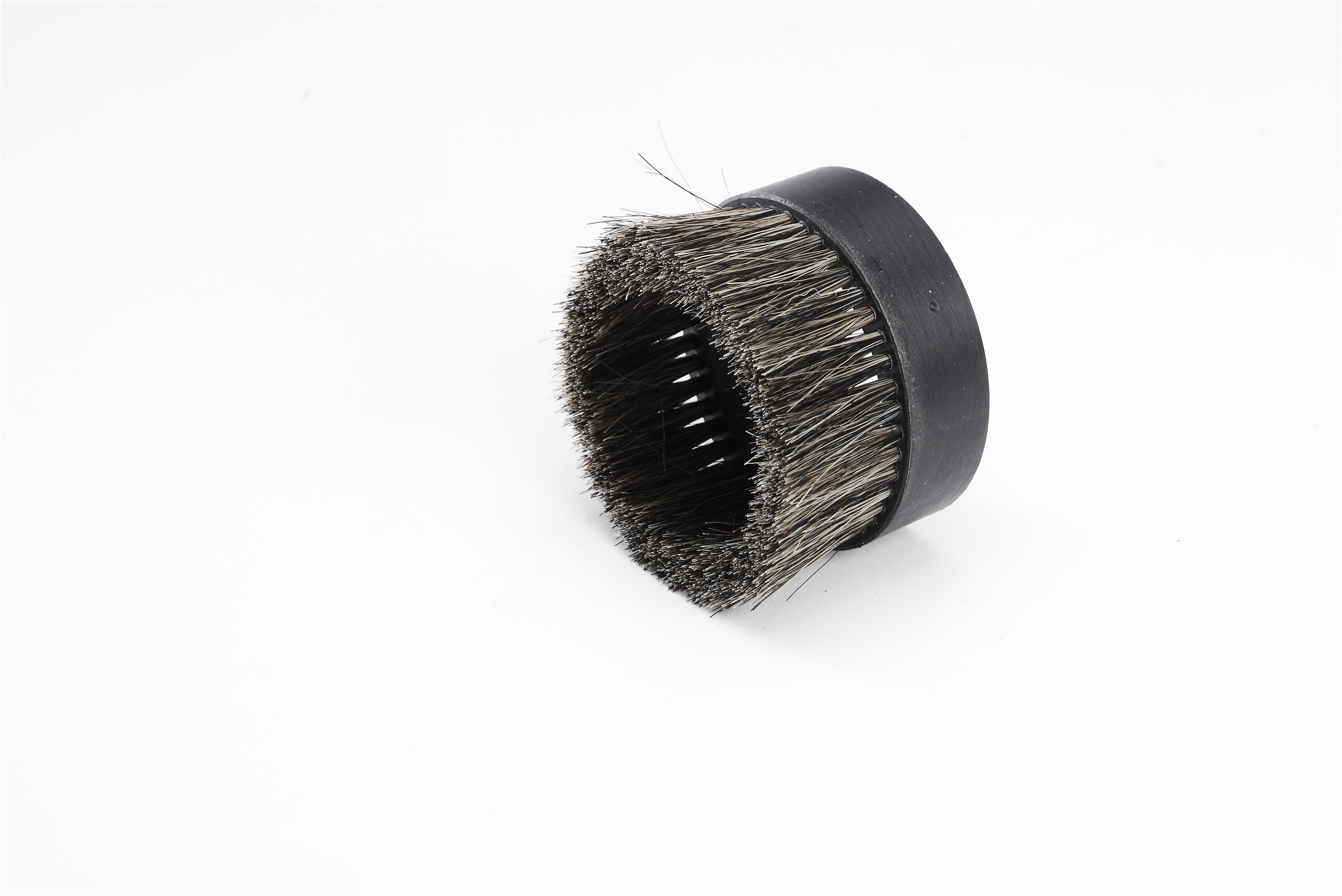 Round brush for SB 750